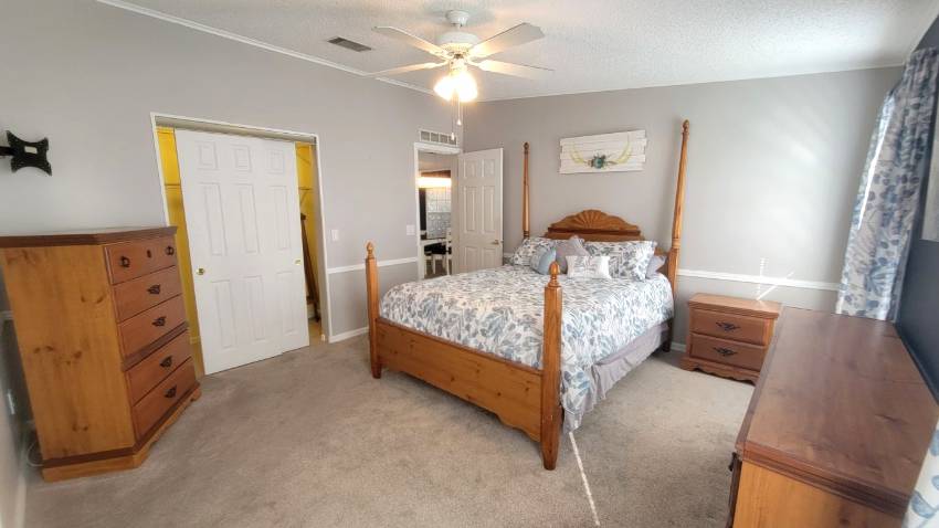 417 Osprey Place a Lake Wales, FL Mobile or Manufactured Home for Sale